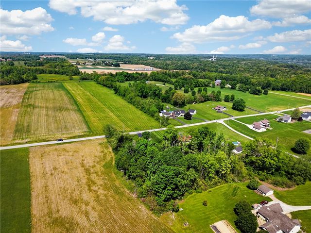 1247 Cleland Mill Rd, New Beaver Boro, PA 16102