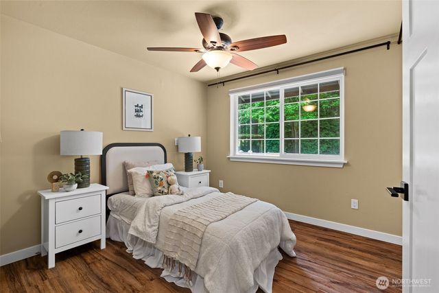 1004 34th Street Ct NW, Gig Harbor, WA 98335