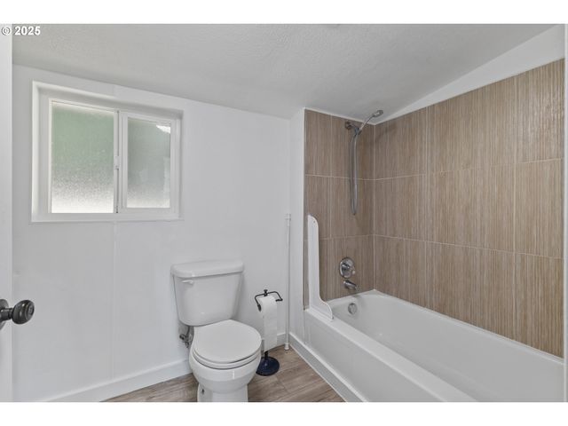 62780 FLAGSTAFF Rd, Coos Bay, OR 97420