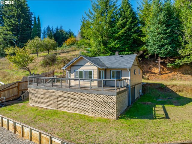 62780 FLAGSTAFF Rd, Coos Bay, OR 97420