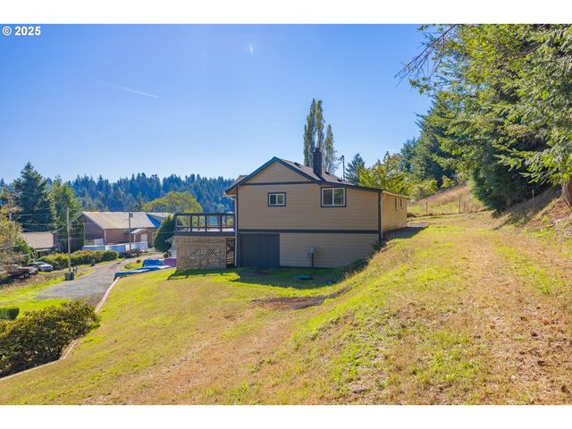 62780 FLAGSTAFF Rd, Coos Bay, OR 97420