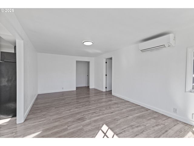 62780 FLAGSTAFF Rd, Coos Bay, OR 97420