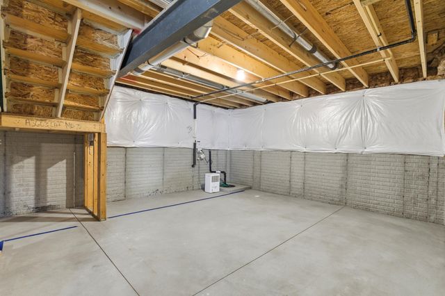 124 Steeplechase Court, Delaware, OH 43015
