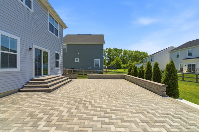 124 Steeplechase Court, Delaware, OH 43015