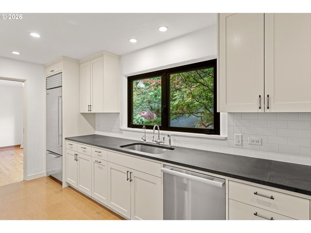 11250 S NORTHGATE Ave, Portland, OR 97219