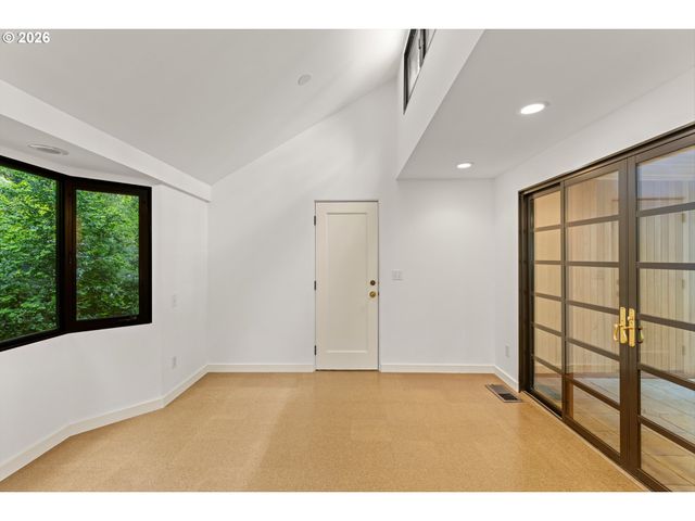 11250 S NORTHGATE Ave, Portland, OR 97219