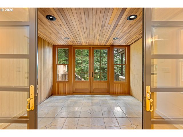 11250 S NORTHGATE Ave, Portland, OR 97219