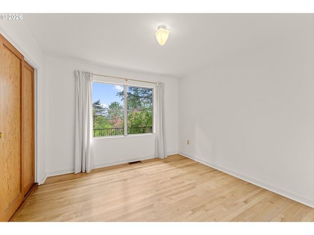 11250 S NORTHGATE Ave, Portland, OR 97219