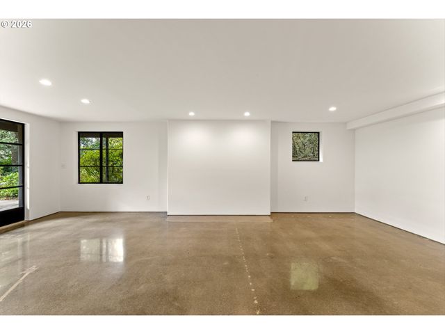 11250 S NORTHGATE Ave, Portland, OR 97219