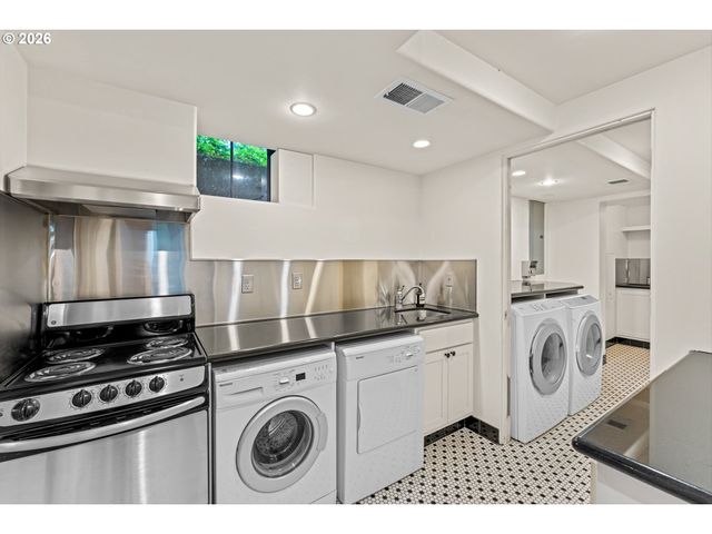 11250 S NORTHGATE Ave, Portland, OR 97219