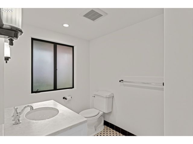 11250 S NORTHGATE Ave, Portland, OR 97219