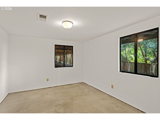 11250 S NORTHGATE Ave, Portland, OR 97219