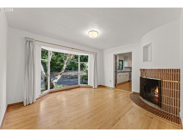 11250 S NORTHGATE Ave, Portland, OR 97219