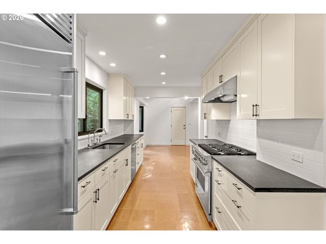 11250 S NORTHGATE Ave, Portland, OR 97219