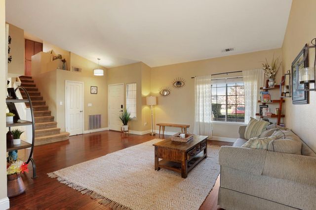 14310 Cedar Valley Dr, Lathrop, CA 95330