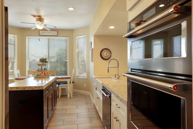 14310 Cedar Valley Dr, Lathrop, CA 95330