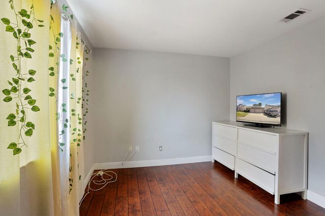 14310 Cedar Valley Dr, Lathrop, CA 95330