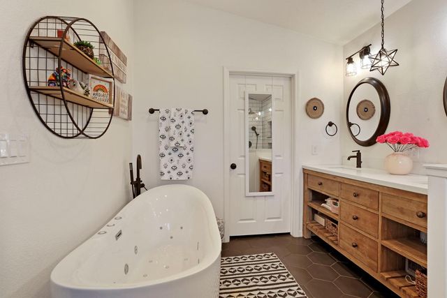 14310 Cedar Valley Dr, Lathrop, CA 95330