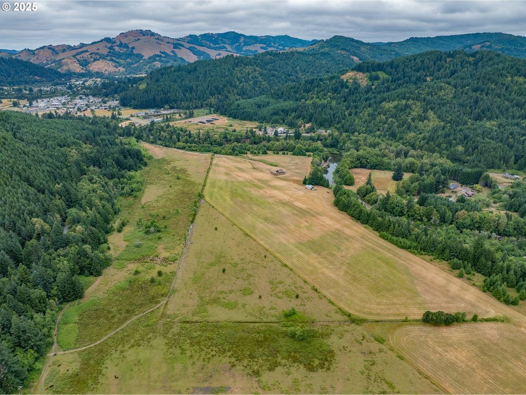 0 Johnson Mt Rd 600, Powers, OR 97466