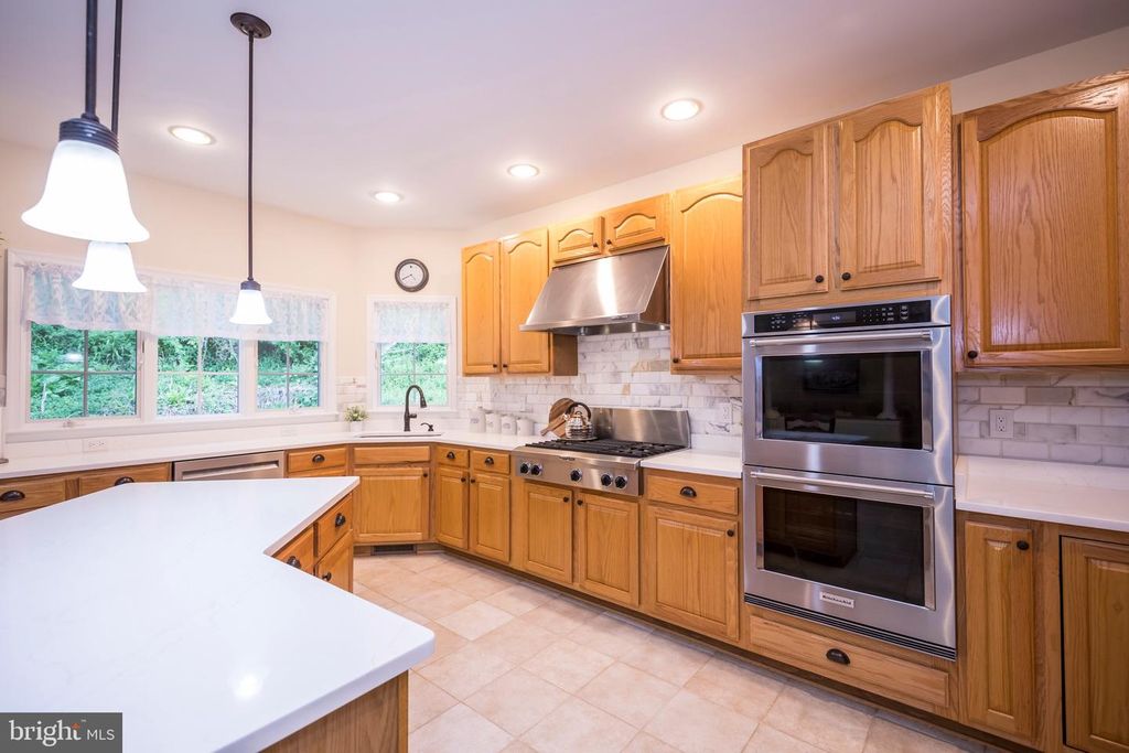 Image 15 of property listing at 3610 ADY RD, Street, MD 21154