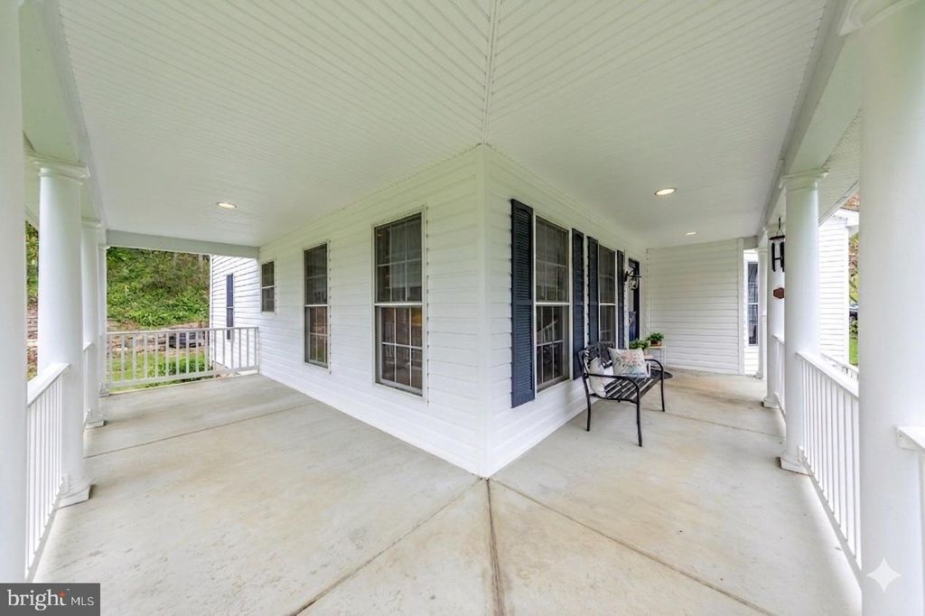Image 5 of property listing at 3610 ADY RD, Street, MD 21154