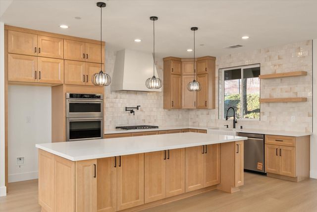 6284 Dawnridge Ct, Paradise, CA 95969