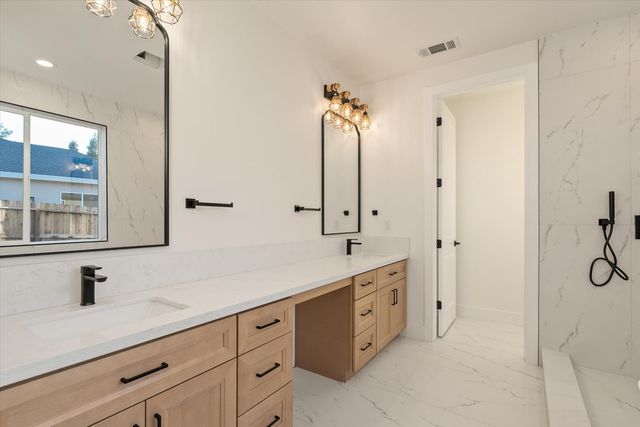 6284 Dawnridge Ct, Paradise, CA 95969