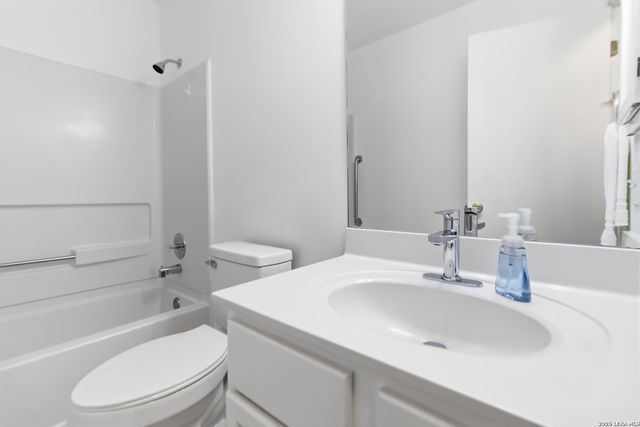 5338 Stormy Sunset, San Antonio, TX 78247