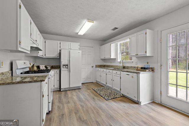 55 Posey Woods Drive, Newnan, GA 30265