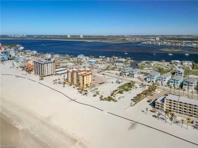 581 Carlos CIR, Fort Myers Beach, FL 33931