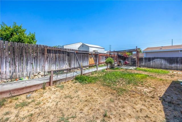7717 Church 95, Highland, CA 92346