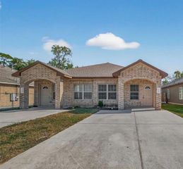 9306 Bean Street A-B, Houston, TX 77028
