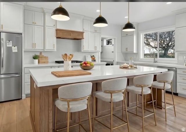 890 N WHIPPLE DR, Lehi, UT 84043