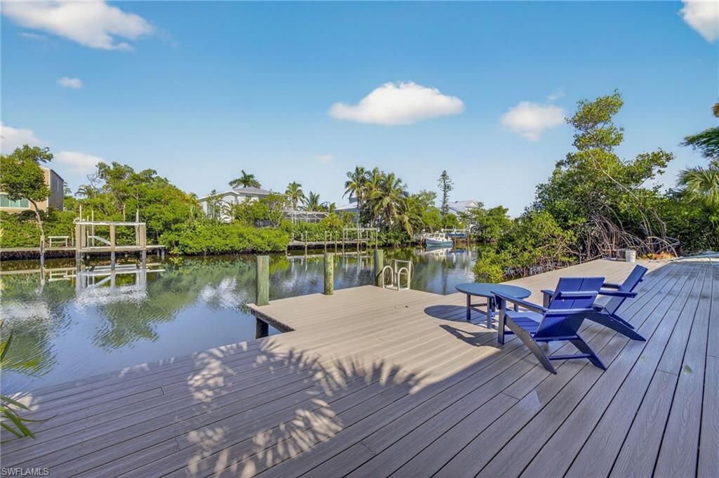 1739 Jewel Box DR, Sanibel, FL 33957