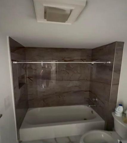 1945 Abbey Road 201, West Palm Beach, FL 33415