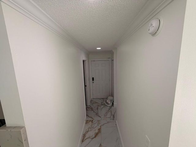 1945 Abbey Road 201, West Palm Beach, FL 33415