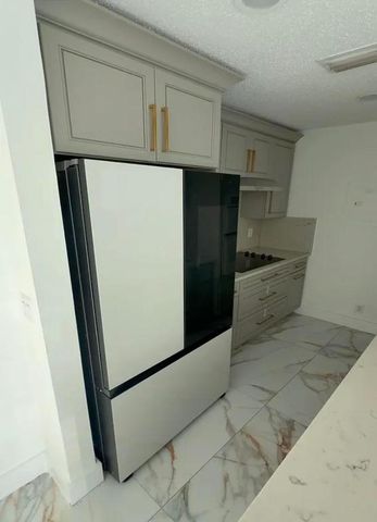 1945 Abbey Road 201, West Palm Beach, FL 33415