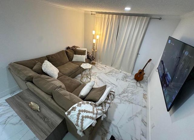 1945 Abbey Road 201, West Palm Beach, FL 33415