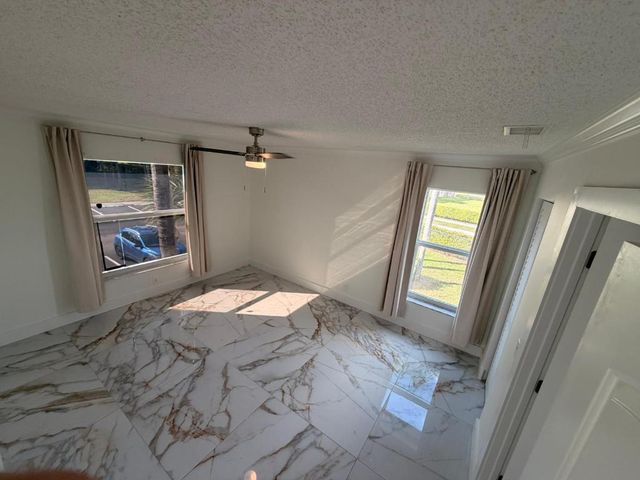 1945 Abbey Road 201, West Palm Beach, FL 33415