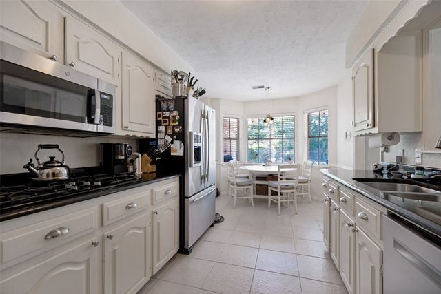 4372 Royal Ridge Drive, Dallas, TX 75229