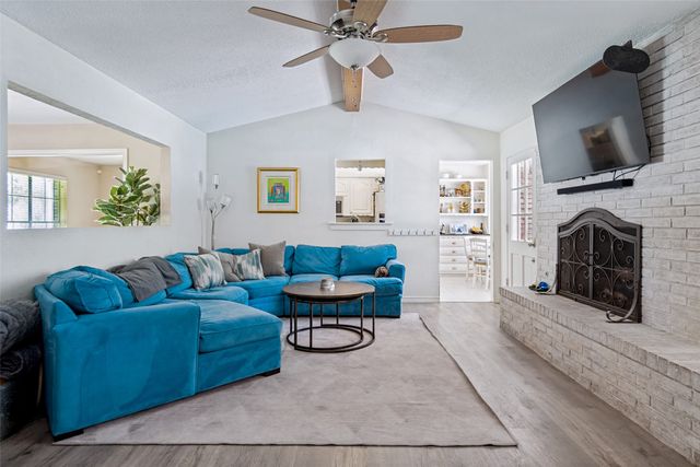 4372 Royal Ridge Drive, Dallas, TX 75229