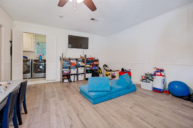 4372 Royal Ridge Drive, Dallas, TX 75229
