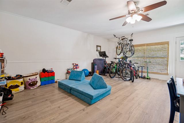 4372 Royal Ridge Drive, Dallas, TX 75229