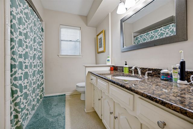 4372 Royal Ridge Drive, Dallas, TX 75229