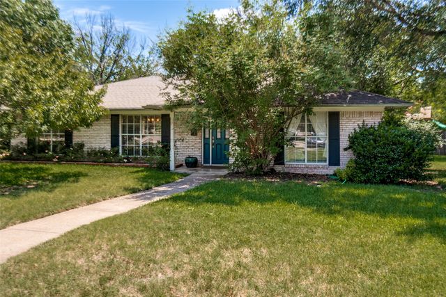 4372 Royal Ridge Drive, Dallas, TX 75229