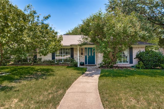 4372 Royal Ridge Drive, Dallas, TX 75229