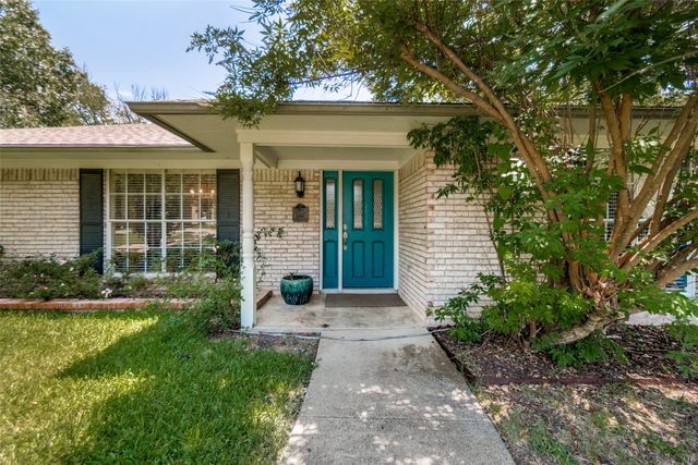 4372 Royal Ridge Drive, Dallas, TX 75229