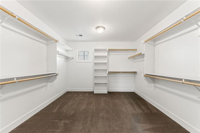 8200 N Sycamore Avenue, Kansas City, MO 64158