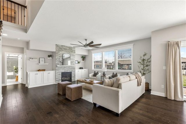 8200 N Sycamore Avenue, Kansas City, MO 64158