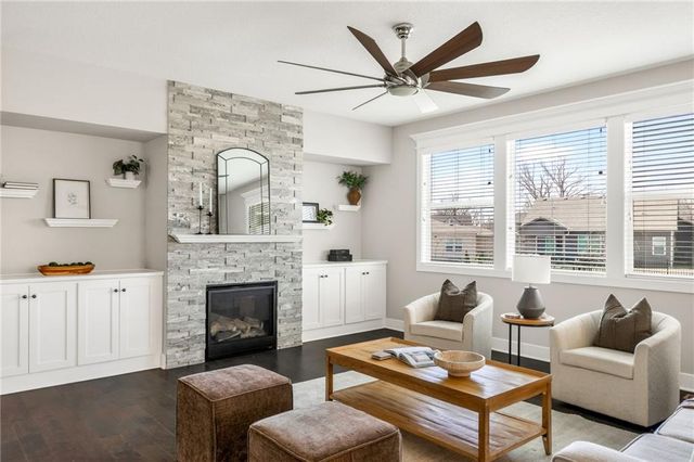 8200 N Sycamore Avenue, Kansas City, MO 64158